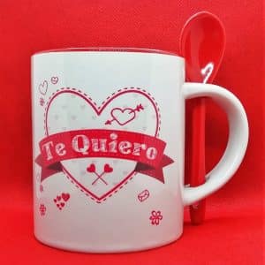 TAZA CON CUCHARA TE QUIERO