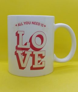 TAZA ALL YOU NEED IS LOVE