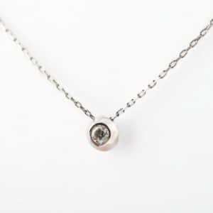 Colgante de Oro Blanco y Diamante 0,04cts