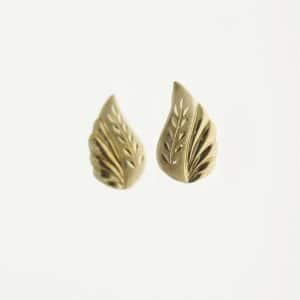 18K | Pendientes de oro amarillo lapidados en forma de hoja