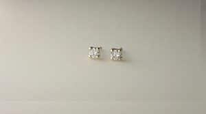 Pendientes de Oro 4 garras