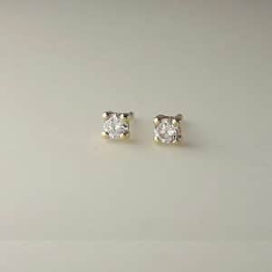 Pendientes de Oro 4 garras