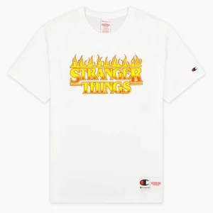 Camiseta Champion X Stranger Things Logo Fire White