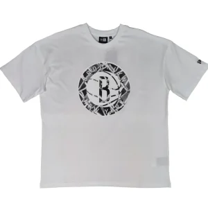Camiseta manga corta Brooklyn Nets «NBA Infill Logo» Oversized de New Era en Blanco