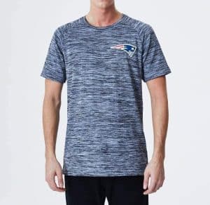 Camiseta New England Patriots NFL Engineered Raglan - New Era gris.