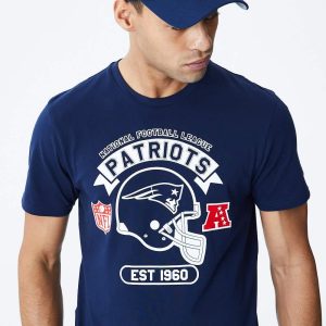 CAMISETA NEW ENGLAND PATRIOTS NFL GRAPHIC HELMET.