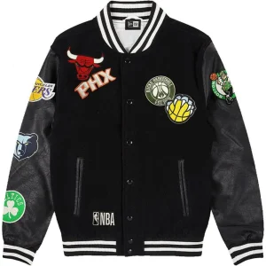 Chaqueta NBA Badge Varsity de New Era en Negro
