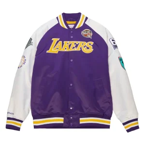 Chaqueta Pau Gasol NBA Hall Of Fame Satin Jacket con Los Angeles Lakers de Mitchell and Ness