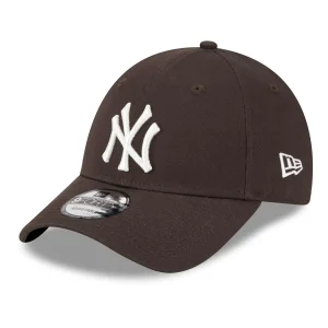 Gorra New York Yankees Essential 940 – New Era marrón