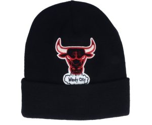 GORRO CHICAGO BULLS MITCHELL & NESS " CHENILLE LOGO CUFF "