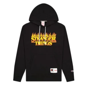 SUDADERA CHAMPION X STRANGER THINGS FIRE LOGO BLACK
