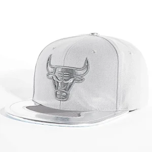 Gorra Chicago Bulls NBA Day 11 Cool Grey Mitchell and Ness.
