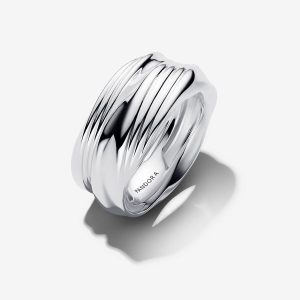 Anillo Doble Entrelazado