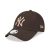 Gorra New York Yankees Essentials marrón – New Era WM.